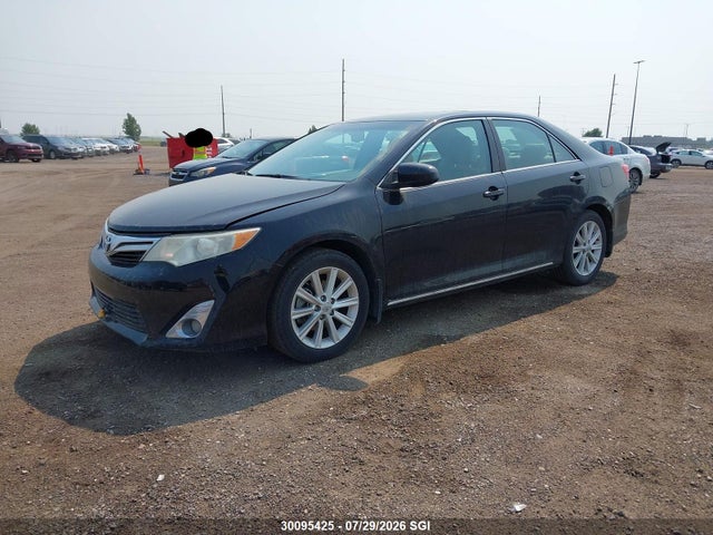 30095425 :رقم المزاد ، 4T1BK1FK1CU010546 vin ، 2012 Toyota Camry Se/xle مزاد بيع