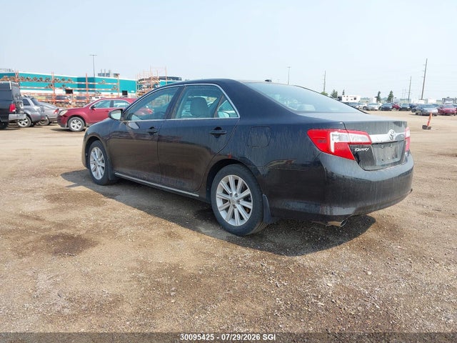 30095425 :رقم المزاد ، 4T1BK1FK1CU010546 vin ، 2012 Toyota Camry Se/xle مزاد بيع