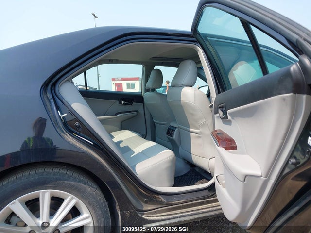 30095425 :رقم المزاد ، 4T1BK1FK1CU010546 vin ، 2012 Toyota Camry Se/xle مزاد بيع