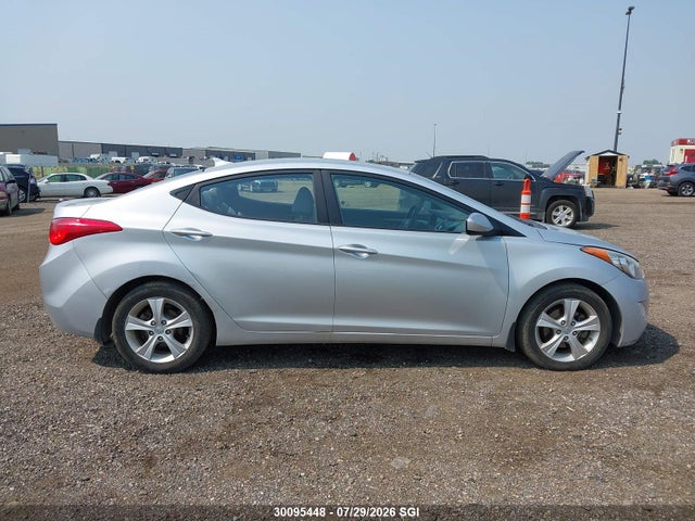 2013 Hyundai Elantra Gls/limited მანქანა იყიდება აუქციონზე, vin: 5NPDH4AE2DH416362, აუქციონის ნომერი: 30095448