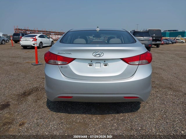 2013 Hyundai Elantra Gls/limited მანქანა იყიდება აუქციონზე, vin: 5NPDH4AE2DH416362, აუქციონის ნომერი: 30095448
