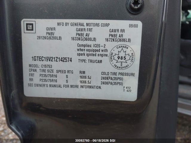 30092760 :رقم المزاد ، 1GTEC19V21Z142574 vin ، 2001 Gmc New Sierra C1500 مزاد بيع