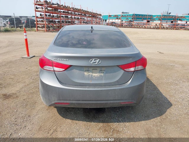 30095541 :رقم المزاد ، 5NPDH4AE4DH289338 vin ، 2013 Hyundai Elantra Gls/limited مزاد بيع