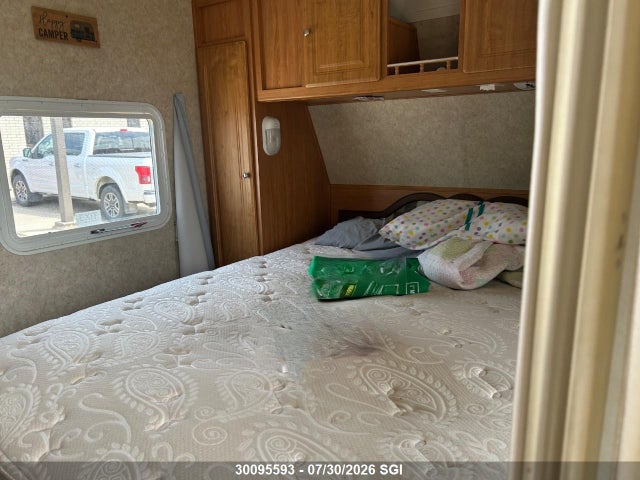 30095593 :رقم المزاد ، 4X4TSVV2X6L008218 vin ، 2006 Forest River Inc. Surveyor Sv 291 مزاد بيع