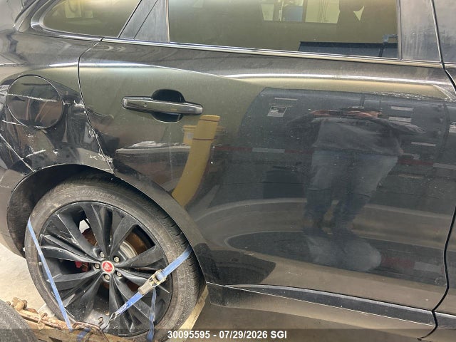 SADCM2BV4HA891555 Jaguar F-PACE S