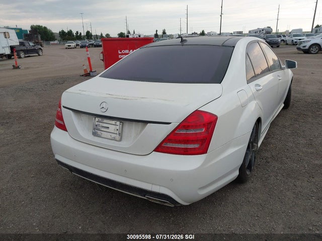 2011 Mercedes-benz S 550 4matic მანქანა იყიდება აუქციონზე, vin: WDDNG8GB0BA392715, აუქციონის ნომერი: 30095598