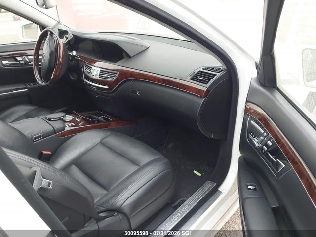 2011 Mercedes-benz S 550 4matic მანქანა იყიდება აუქციონზე, vin: WDDNG8GB0BA392715, აუქციონის ნომერი: 30095598