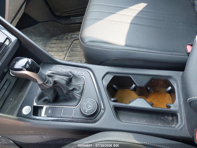 3VV8B7AX4RM233604 Volkswagen Tiguan Se R-line Black