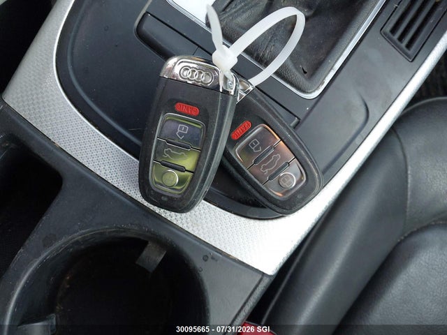 2010 Audi A4 Premium Plus მანქანა იყიდება აუქციონზე, vin: WAUFFCFL7AN048379, აუქციონის ნომერი: 30095665