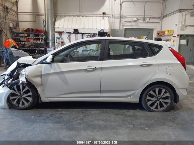 KMHCT5AE9HU342431 Hyundai ACCENT SE