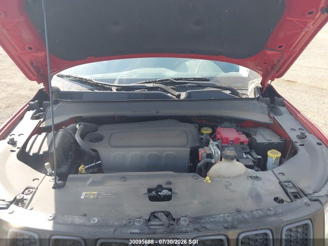 3C4NJDDB8KT826459 Jeep Compass Trailhawk