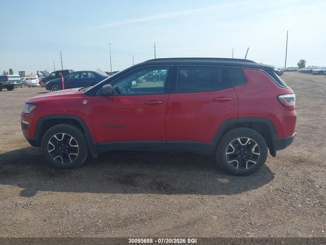 3C4NJDDB8KT826459 Jeep Compass Trailhawk