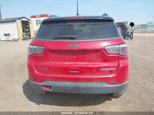 3C4NJDDB8KT826459 Jeep Compass Trailhawk