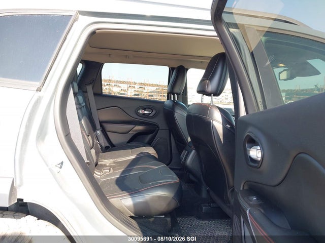 2014 Jeep Cherokee Trailhawk მანქანა იყიდება აუქციონზე, vin: 1C4PJMBS4EW134404, აუქციონის ნომერი: 30095691