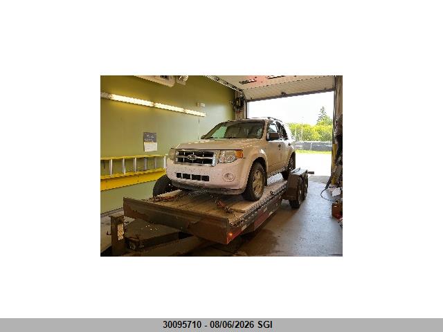 30095710 :رقم المزاد ، 1FMCU93148KD38345 vin ، 2008 Ford Escape Xlt مزاد بيع