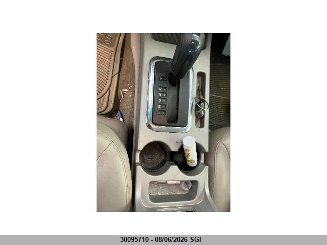 30095710 :رقم المزاد ، 1FMCU93148KD38345 vin ، 2008 Ford Escape Xlt مزاد بيع