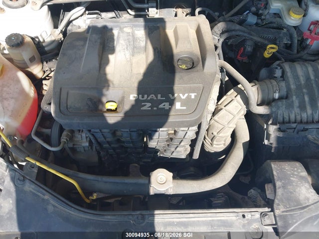 30094935 :رقم المزاد ، 1C3CCBBB8DN758566 vin ، 2013 Chrysler 200 Touring مزاد بيع