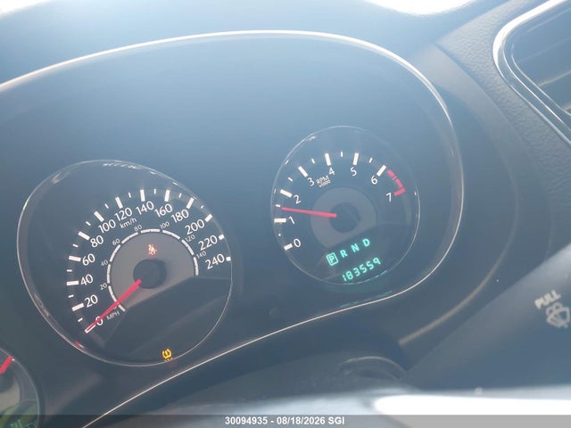 30094935 :رقم المزاد ، 1C3CCBBB8DN758566 vin ، 2013 Chrysler 200 Touring مزاد بيع