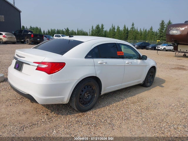 30094935 :رقم المزاد ، 1C3CCBBB8DN758566 vin ، 2013 Chrysler 200 Touring مزاد بيع