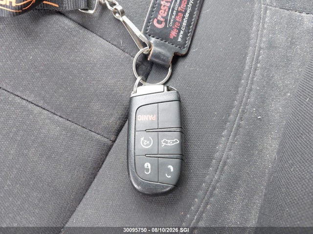 30095750 :رقم المزاد ، 1C3CCCAB3GN193297 vin ، 2016 Chrysler 200 Limited مزاد بيع