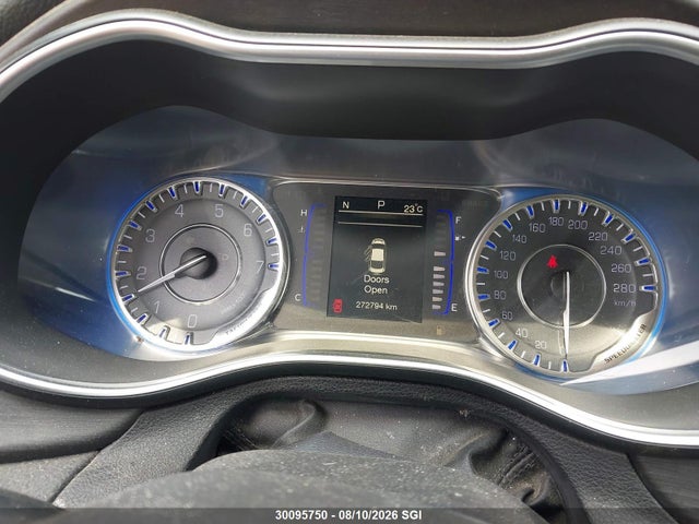 30095750 :رقم المزاد ، 1C3CCCAB3GN193297 vin ، 2016 Chrysler 200 Limited مزاد بيع