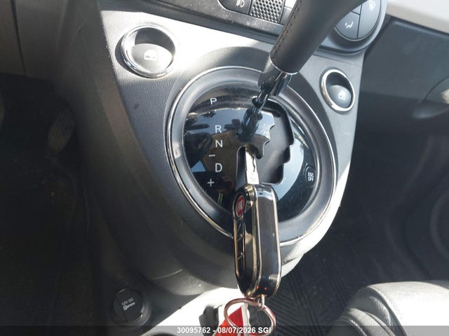 2017 Fiat 500 Lounge მანქანა იყიდება აუქციონზე, vin: 3C3CFFER2HT704631, აუქციონის ნომერი: 30095762