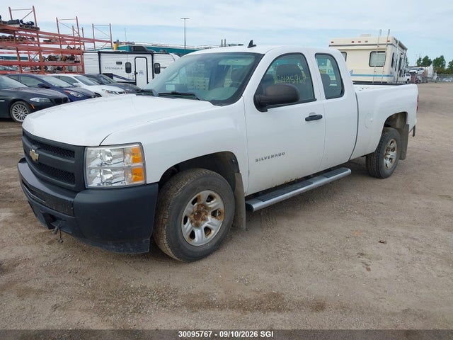 Auction sale of the 2011 Chevrolet Silverado C1500, vin: 1GCRCPEAXBZ423918, lot number: 30095767