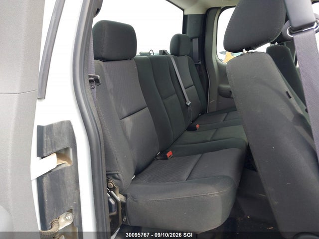 Auction sale of the 2011 Chevrolet Silverado C1500, vin: 1GCRCPEAXBZ423918, lot number: 30095767