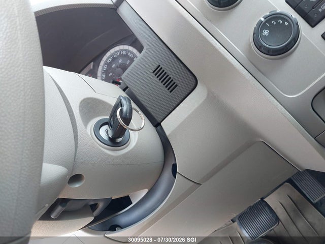 30095028 :رقم المزاد ، 1FMCU93108KA54095 vin ، 2008 Ford Escape Xlt مزاد بيع
