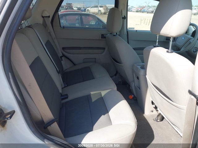30095028 :رقم المزاد ، 1FMCU93108KA54095 vin ، 2008 Ford Escape Xlt مزاد بيع