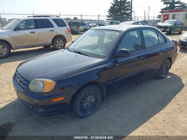 2005 Hyundai Accent Gl მანქანა იყიდება აუქციონზე, vin: KMHCG45C85U642271, აუქციონის ნომერი: 30095790