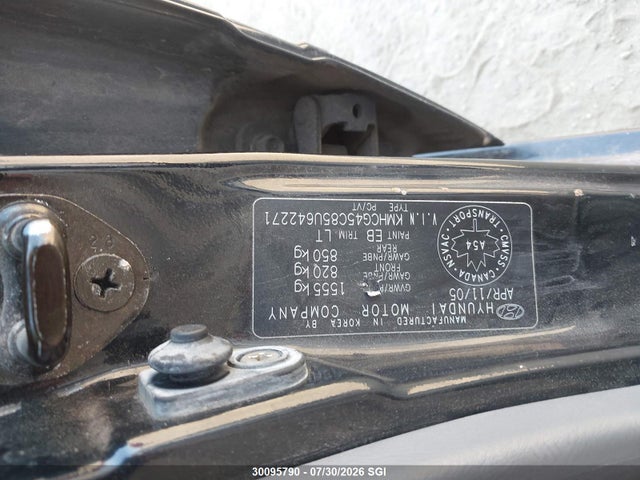 2005 Hyundai Accent Gl მანქანა იყიდება აუქციონზე, vin: KMHCG45C85U642271, აუქციონის ნომერი: 30095790