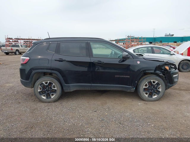 2017 Jeep Compass Trailhawk მანქანა იყიდება აუქციონზე, vin: 3C4NJDDB4HT620693, აუქციონის ნომერი: 30095800