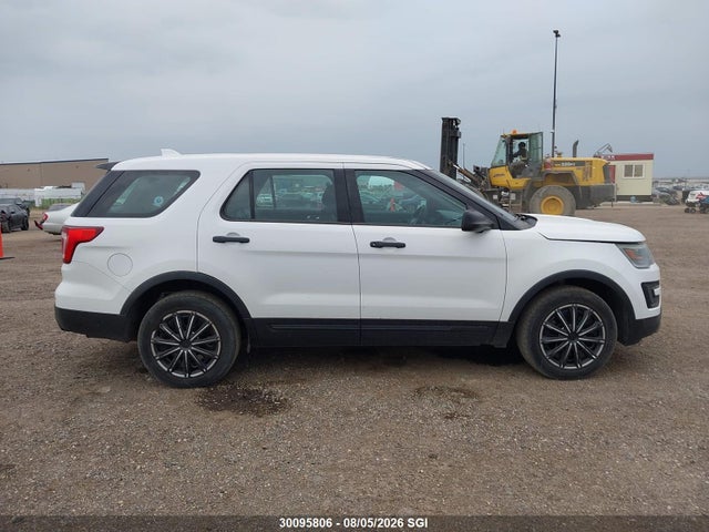 2016 Ford Explorer Police Interceptor მანქანა იყიდება აუქციონზე, vin: 1FM5K8AR5GGC15947, აუქციონის ნომერი: 30095806
