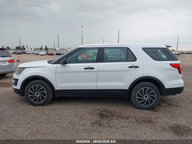 2016 Ford Explorer Police Interceptor მანქანა იყიდება აუქციონზე, vin: 1FM5K8AR5GGC15947, აუქციონის ნომერი: 30095806