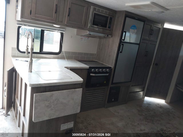 Forest River Inc. Coachman Apex 2021 5ZT2CXUB7MS040170 Image 10