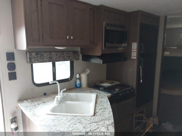 Продажа на аукционе авто 2018 Keystone Hideout Lhs, vin: 4YDT24223J7249640, номер лота: 30095832