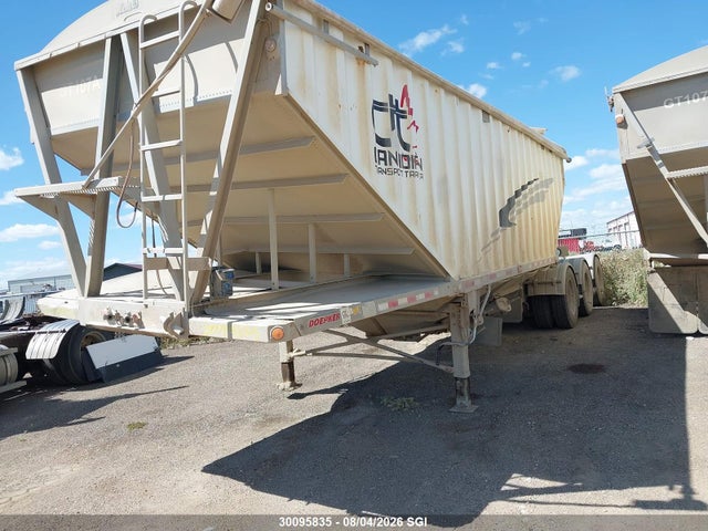 Doepker Industries Grain Lead 2014 2DEGBSA3XE1030033 Image 2