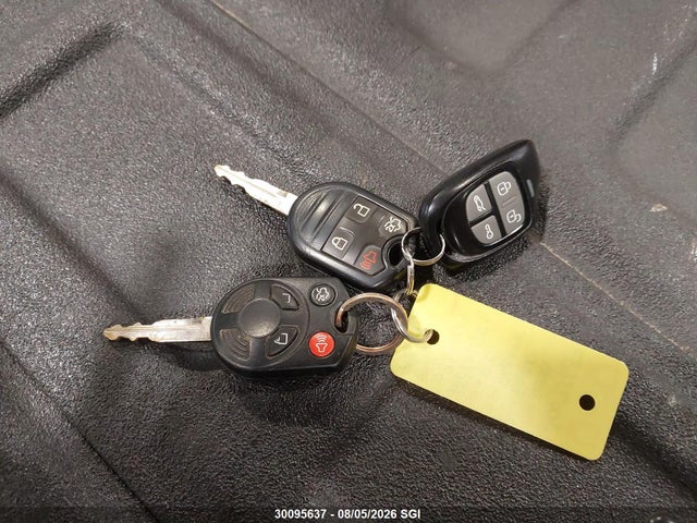 2008 Ford Escape Xlt მანქანა იყიდება აუქციონზე, vin: 1FMCU93128KA61226, აუქციონის ნომერი: 30095637