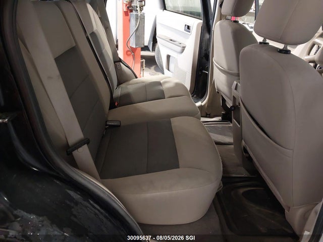 2008 Ford Escape Xlt მანქანა იყიდება აუქციონზე, vin: 1FMCU93128KA61226, აუქციონის ნომერი: 30095637