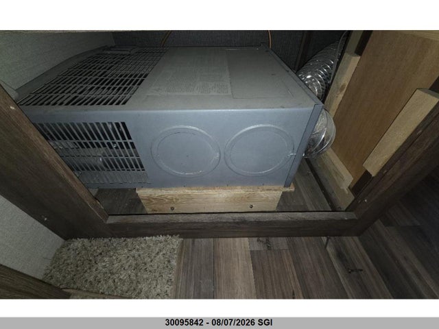 30095842 :رقم المزاد ، 4YDT30R23FV506150 vin ، 2015 Keystone  مزاد بيع