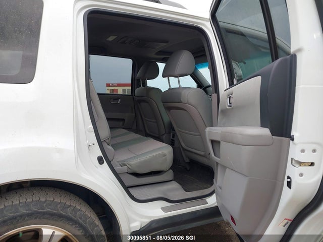 Honda PILOT SE 2015 5FNYF4H31FB503599 Image 8