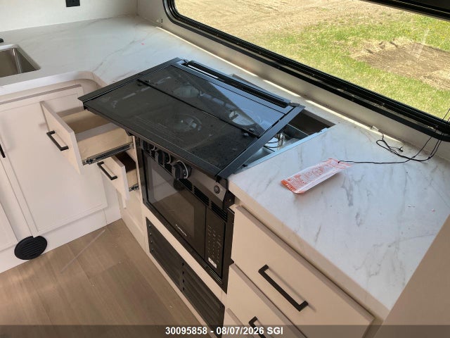30095858 :رقم المزاد ، 573TM302XT7704828 vin ، 2026 Grand Design Rv Momentum مزاد بيع