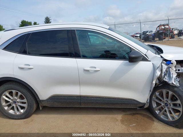 Продажа на аукционе авто 2022 Ford Escape Se, vin: 1FMCU9G65NUA53160, номер лота: 30094892