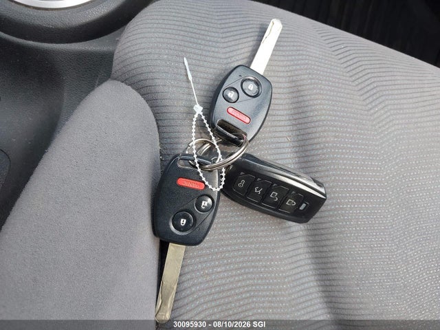 2013 Honda Fit Lx მანქანა იყიდება აუქციონზე, vin: LUCGE8H53D3004123, აუქციონის ნომერი: 30095930