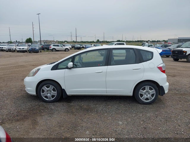 2013 Honda Fit Lx მანქანა იყიდება აუქციონზე, vin: LUCGE8H53D3004123, აუქციონის ნომერი: 30095930