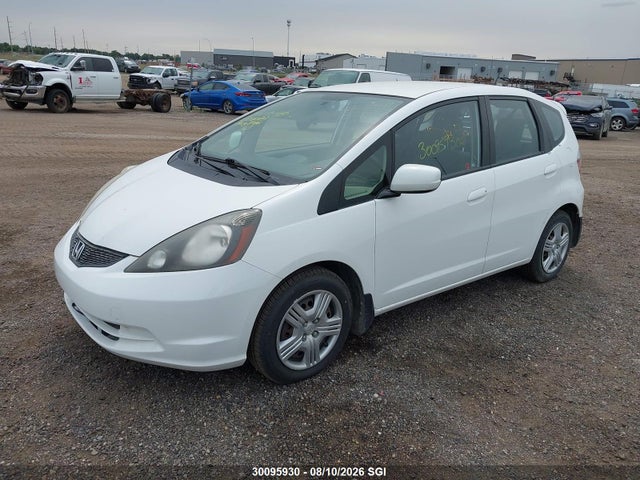 2013 Honda Fit Lx მანქანა იყიდება აუქციონზე, vin: LUCGE8H53D3004123, აუქციონის ნომერი: 30095930