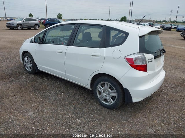 2013 Honda Fit Lx მანქანა იყიდება აუქციონზე, vin: LUCGE8H53D3004123, აუქციონის ნომერი: 30095930