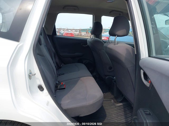 2013 Honda Fit Lx მანქანა იყიდება აუქციონზე, vin: LUCGE8H53D3004123, აუქციონის ნომერი: 30095930