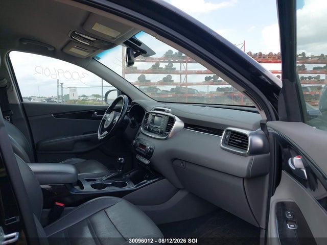 Продажа на аукционе авто 2016 Kia Sorento, vin: 5XYPHDA53GG028176, номер лота: 30096012